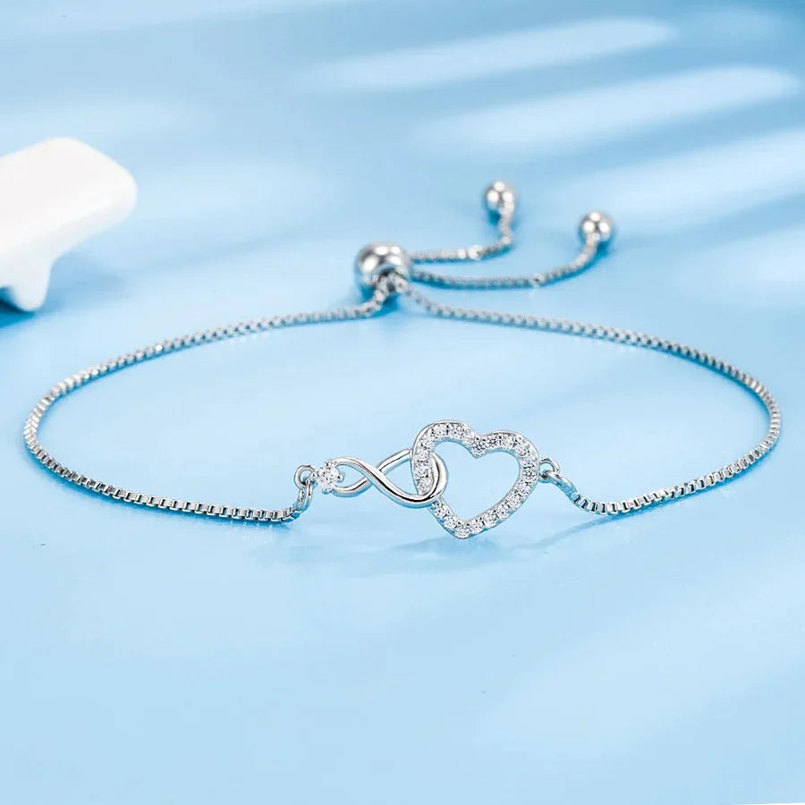 InfinityLove | Omarm de oneindige mogelijkheden van de liefde, waarbij elk stuk net zo tijdloos is als je genegenheid | +Extra armband