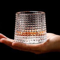 Whiskywervel – Draaiende Whiskyglazen Voor Verfijnd Genot