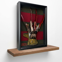 Freddy Krueger Handschoen & Trui Shadow Box | A Nightmare on Elm Street Houten Fotolijst