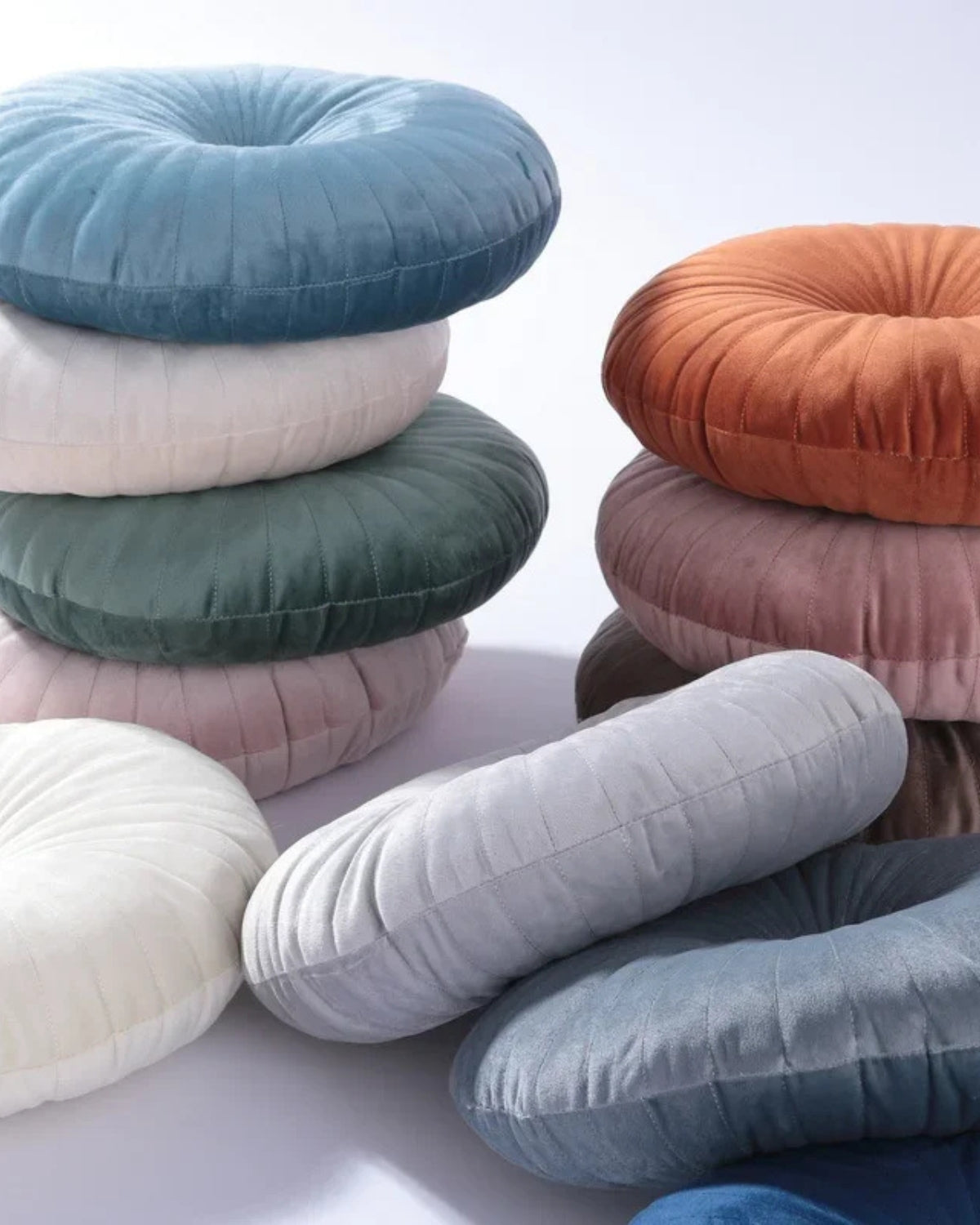 Poetica – Rond Kussen in Modern Design