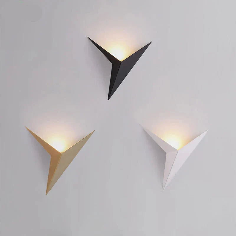 NoctiLux geometrische LED wandlamp  | Eigentijdse bedverlichting voor moderne huizen