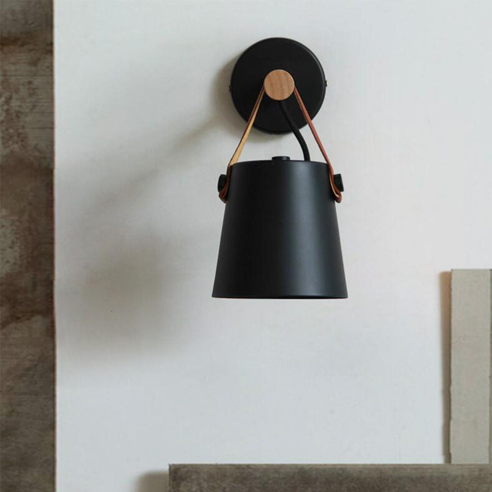 Noordse Houten Wandlamp