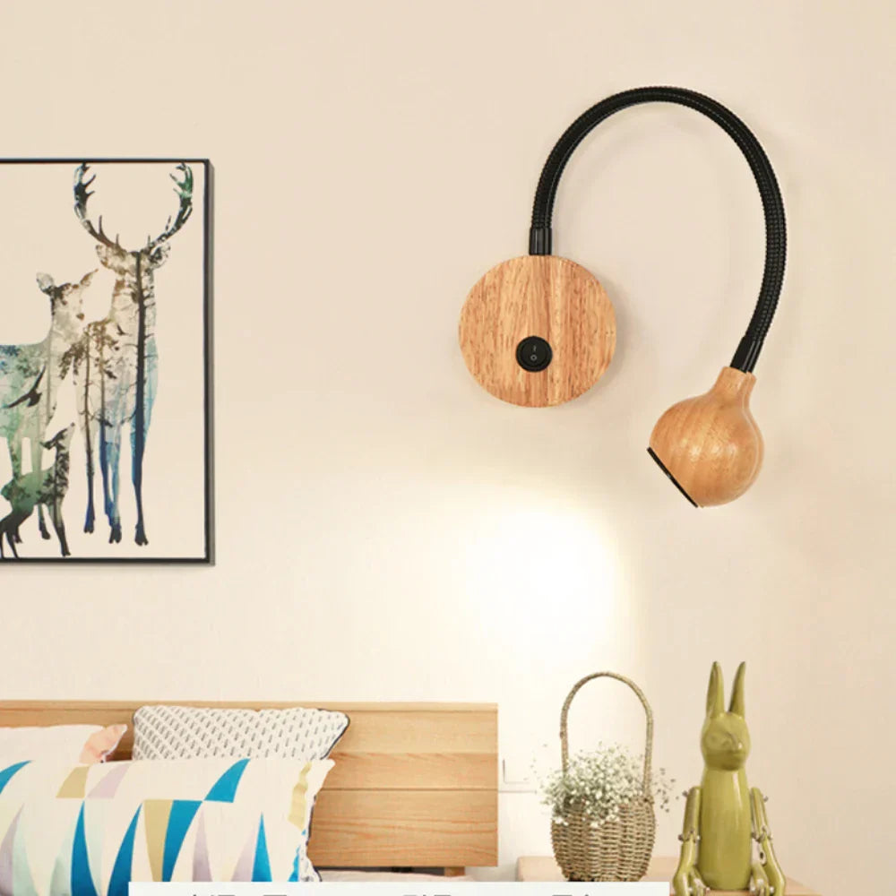 TimberGlow LED Wandlamp | Elegant nachtlampje van natuurlijk hout met gerichte verlichting voor gebruik binnenshuis