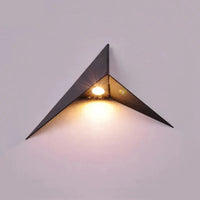 NoctiLux geometrische LED wandlamp  | Eigentijdse bedverlichting voor moderne huizen