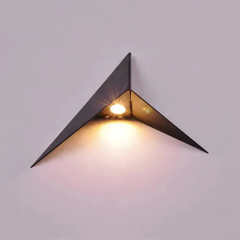 NoctiLux geometrische LED wandlamp  | Eigentijdse bedverlichting voor moderne huizen
