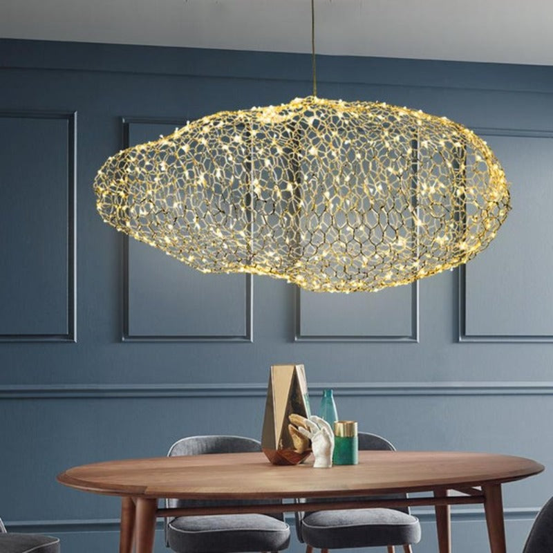 Celestra Cloud Lamp In IJzeren Art Deco Afwerking Met Sterachtige LED Dots