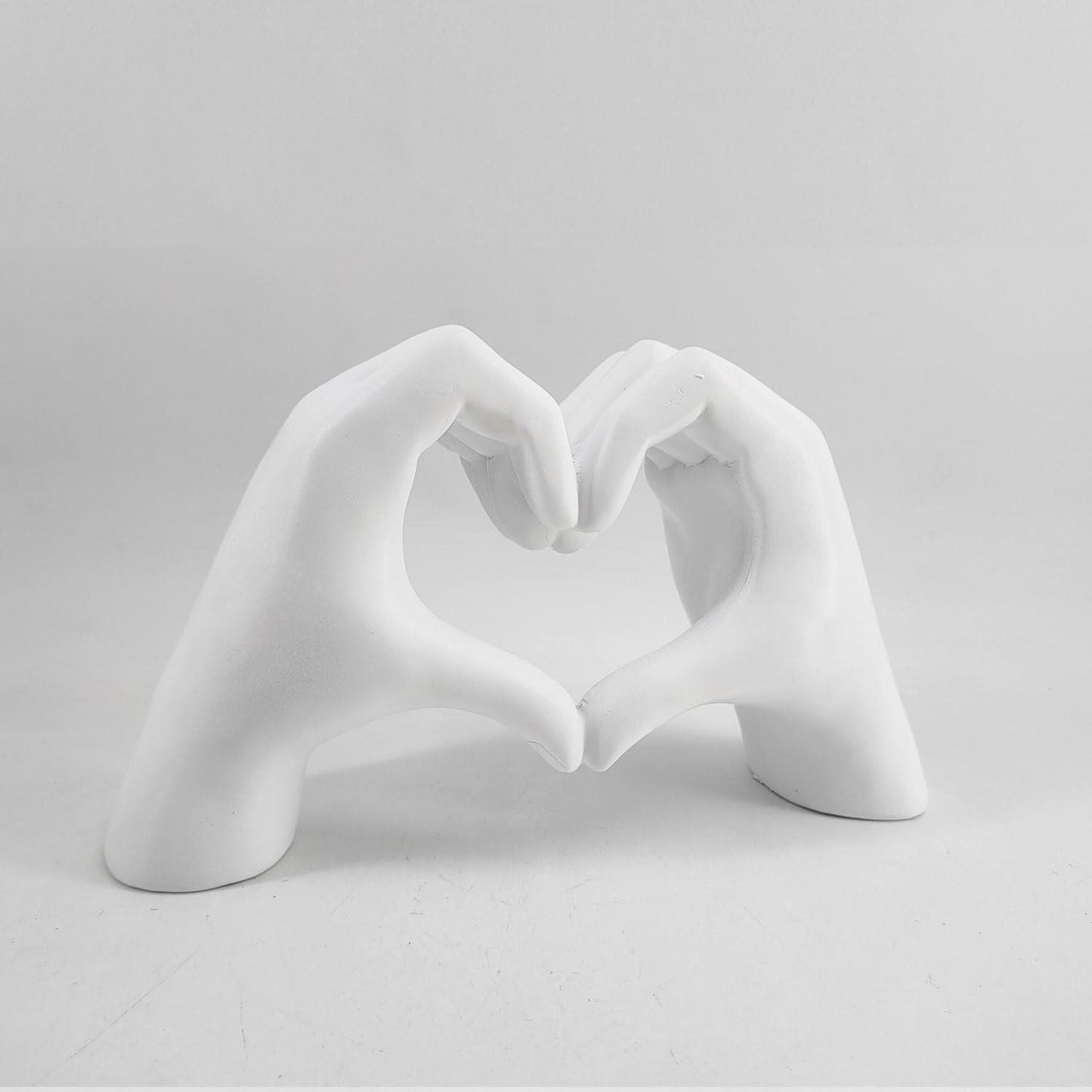 LoveSculpt Hout – Handgemaakte Decoratiefiguur van Hout voor een Liefdevol Thuis