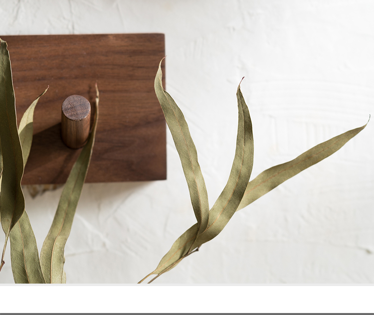 Minimalistische Houten Kapstok met Zen Ontwerp en Handgemaakte Natuurlijke Uiterlijk