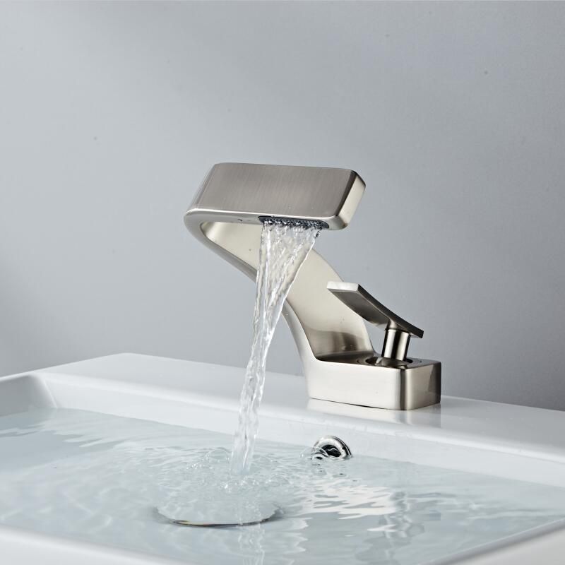 SleekFlow - Modern gebogen kraan voor maximaal comfort