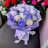 Kleurvolle Synthetische Bloemenboeket met Hello Kitty Figurines voor Cadeaus en Decoratie