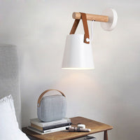 Noordse Houten Wandlamp
