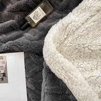 Dubbelzijdige Knuffelige Fleece Deken voor Nachtelijke Warmte met Stijl