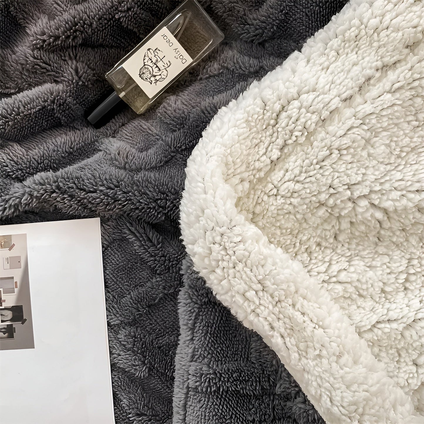 Dubbelzijdige Knuffelige Fleece Deken voor Nachtelijke Warmte met Stijl