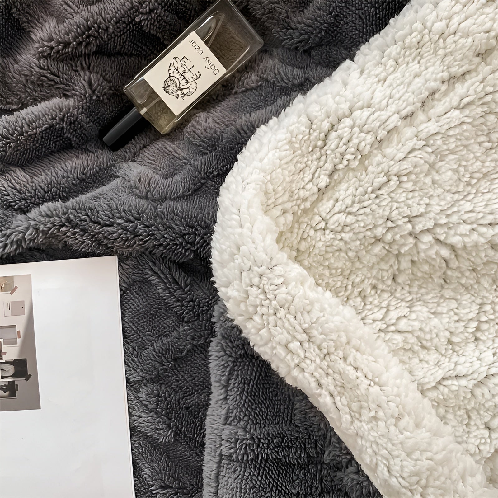 Dubbelzijdige Knuffelige Fleece Deken voor Nachtelijke Warmte met Stijl