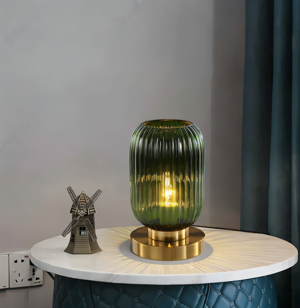 Oriantha - Noordse Tafellamp met Geribbeld Glas