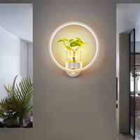VerdantLume LED-Wandlamp met Plantenhouder