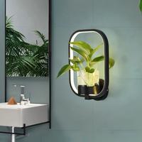 VerdantLume LED-Wandlamp met Plantenhouder