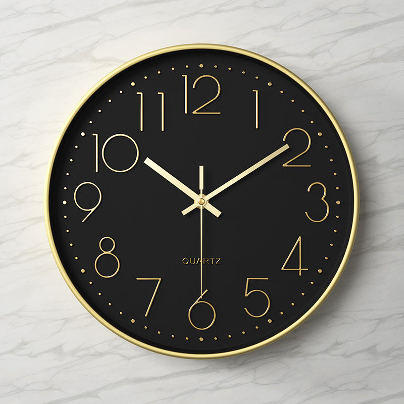 Elegante en Stille Wandklok met Reliëf Cijfers