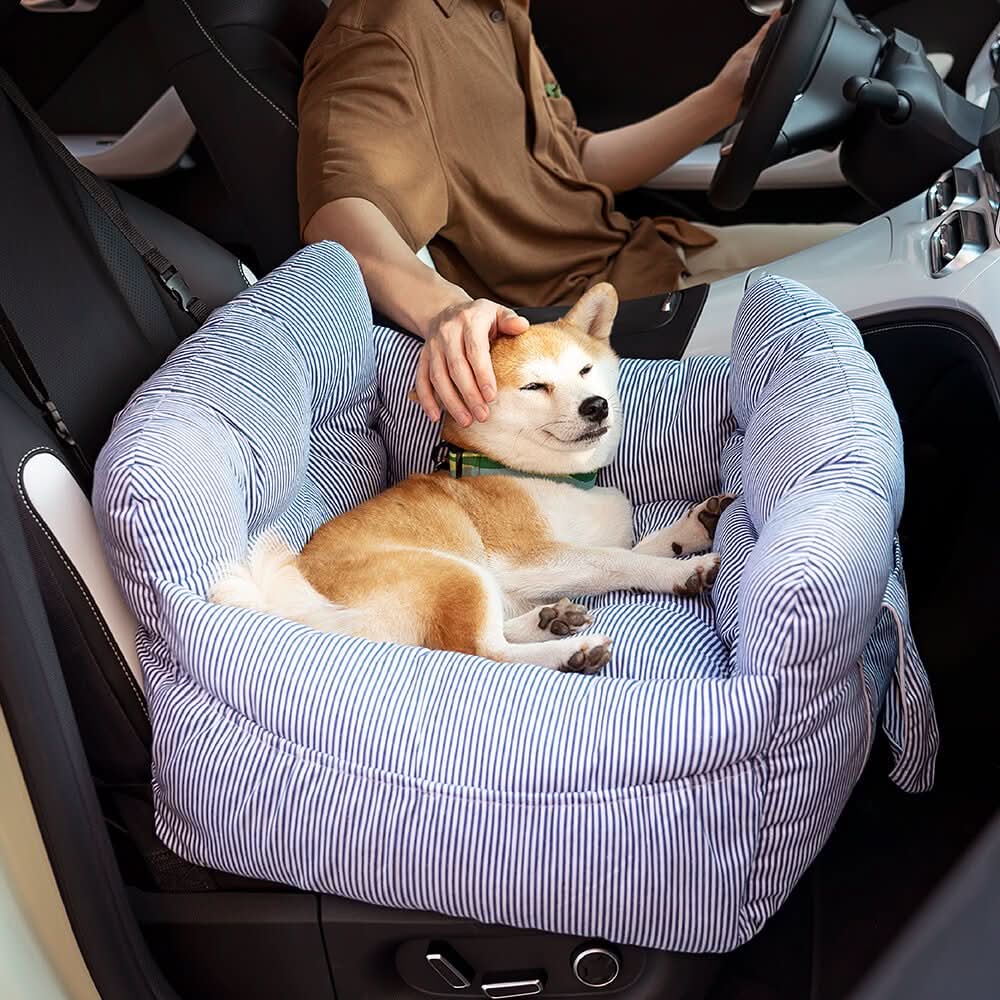 ComfyRide Hondenstoel – Hondenzitbed met veiligheidsgordel & antislip bodem voor auto & thuis