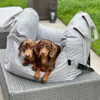 ComfyRide Hondenstoel – Hondenzitbed met veiligheidsgordel & antislip bodem voor auto & thuis