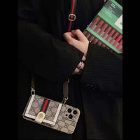 Skanto | Luxe telefoonhoesje voor iPhone met schoudertas