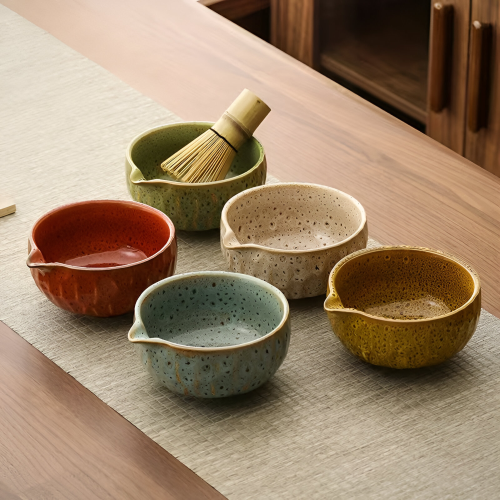 Authentiek Japanse Theeset voor Matcha – 5-delig Accessoire met handgemaakte keramische kom, zeef & bamboelepel