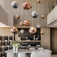 Gloeiende bol kroonluchter | Opvallend lava-ontwerp met warme LED-verlichting voor een gezellige, elegante inrichting.