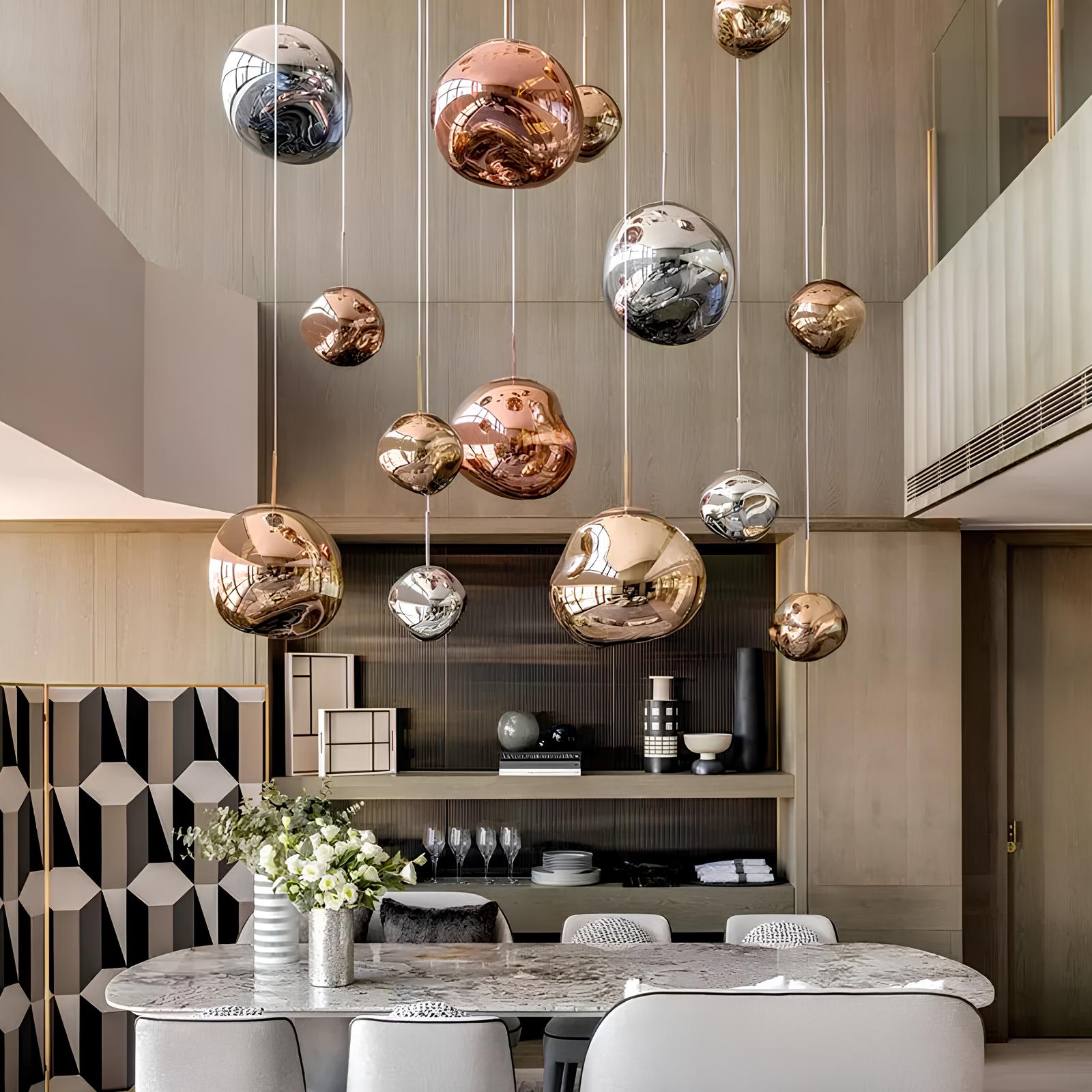 Gloeiende bol kroonluchter | Opvallend lava-ontwerp met warme LED-verlichting voor een gezellige, elegante inrichting.