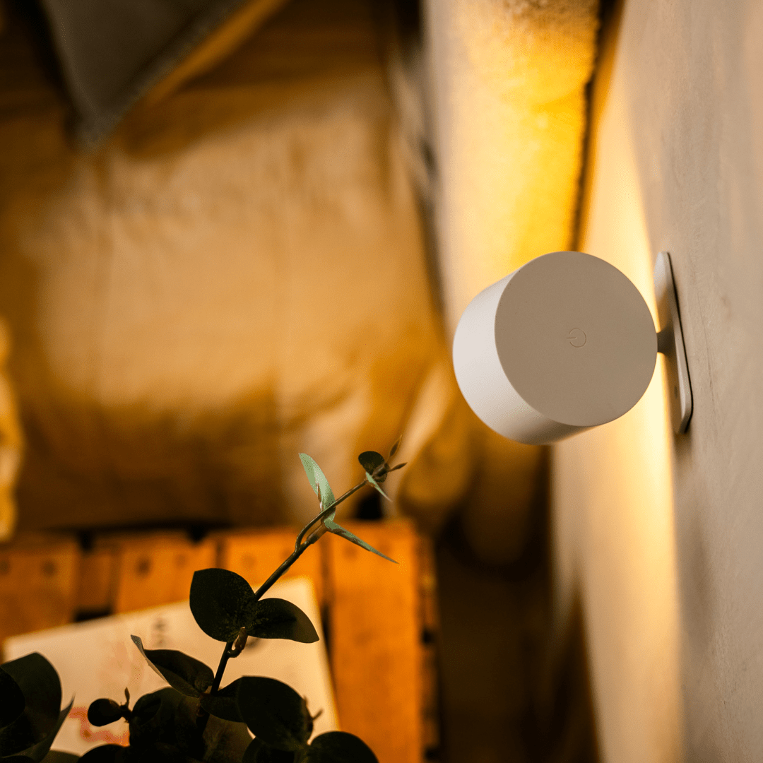 Luméa | LED Wandlamp – Draadloze Verlichting en 360° Draaiende Kop