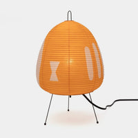 Tafellamp met rijstpapier lampenkap en Japans geïnspireerd ontwerp