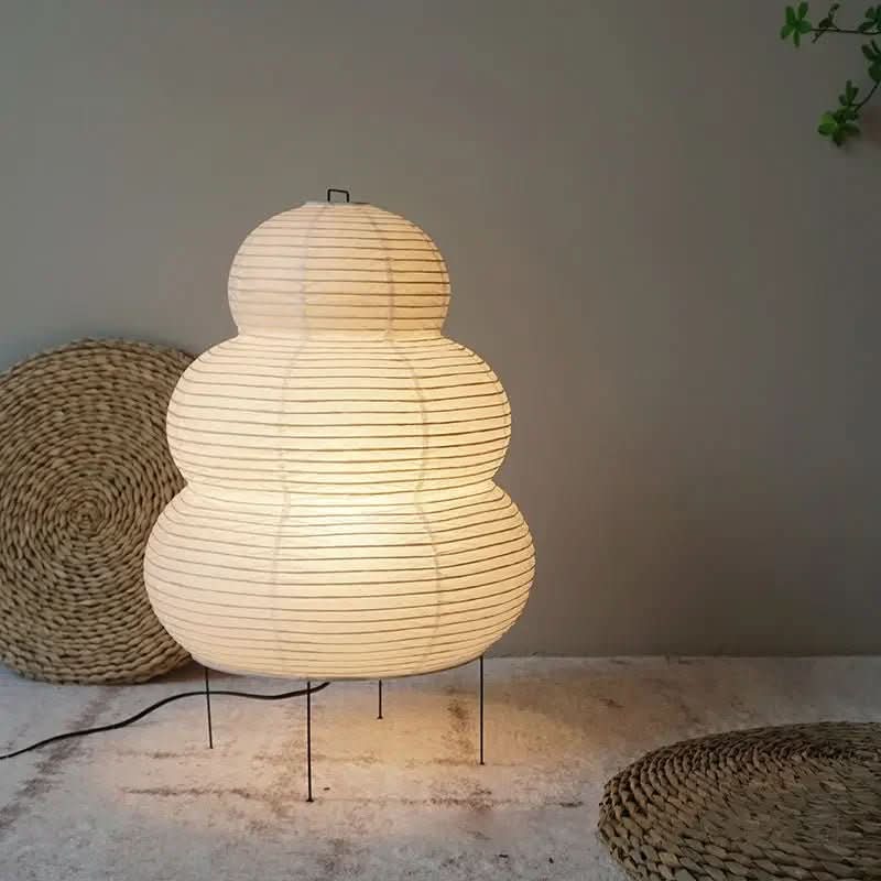 Tafellamp met rijstpapier lampenkap en Japans geïnspireerd ontwerp