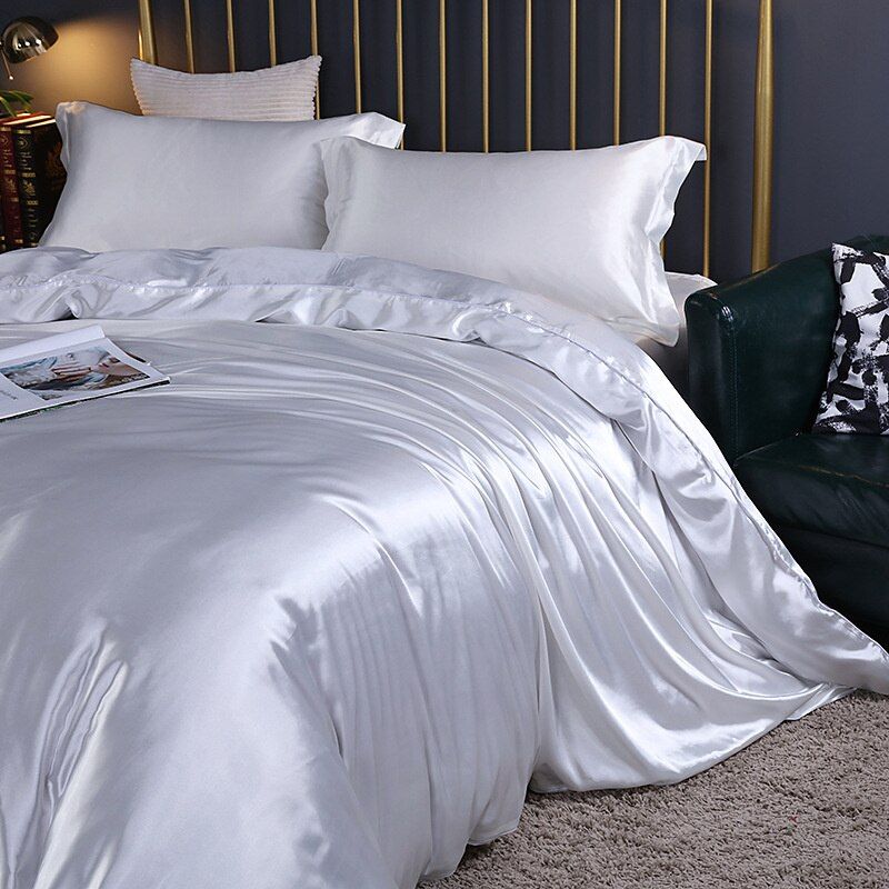 LuxeSilk Luxe Zijde Bedlinnen voor Optimale Slaapcomfort