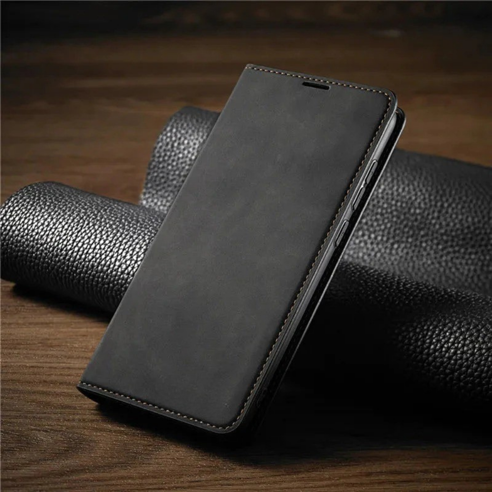 Telefoonhoes met magnetische sluiting van leer
