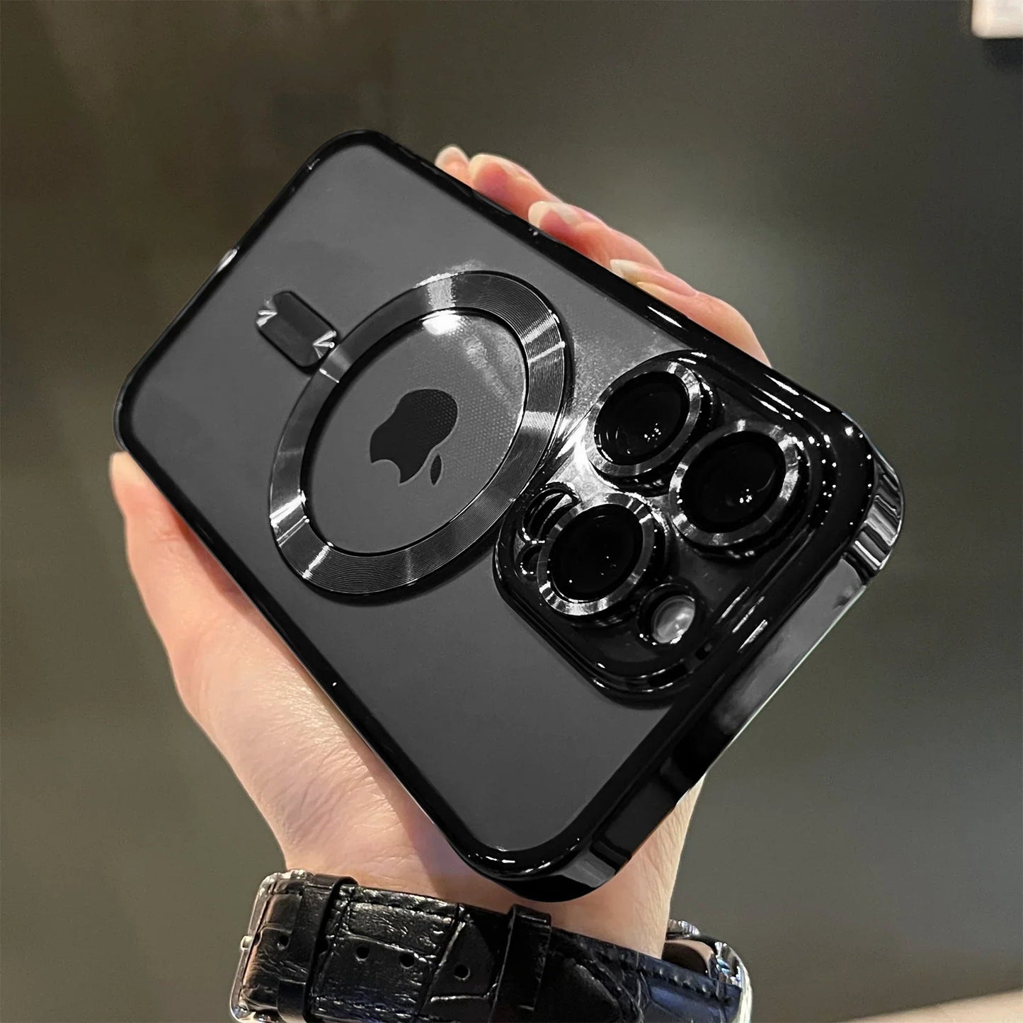 MagPlating | Krasbestendige Magnetische Telefoonhoes met Premium Metalen Afwerking