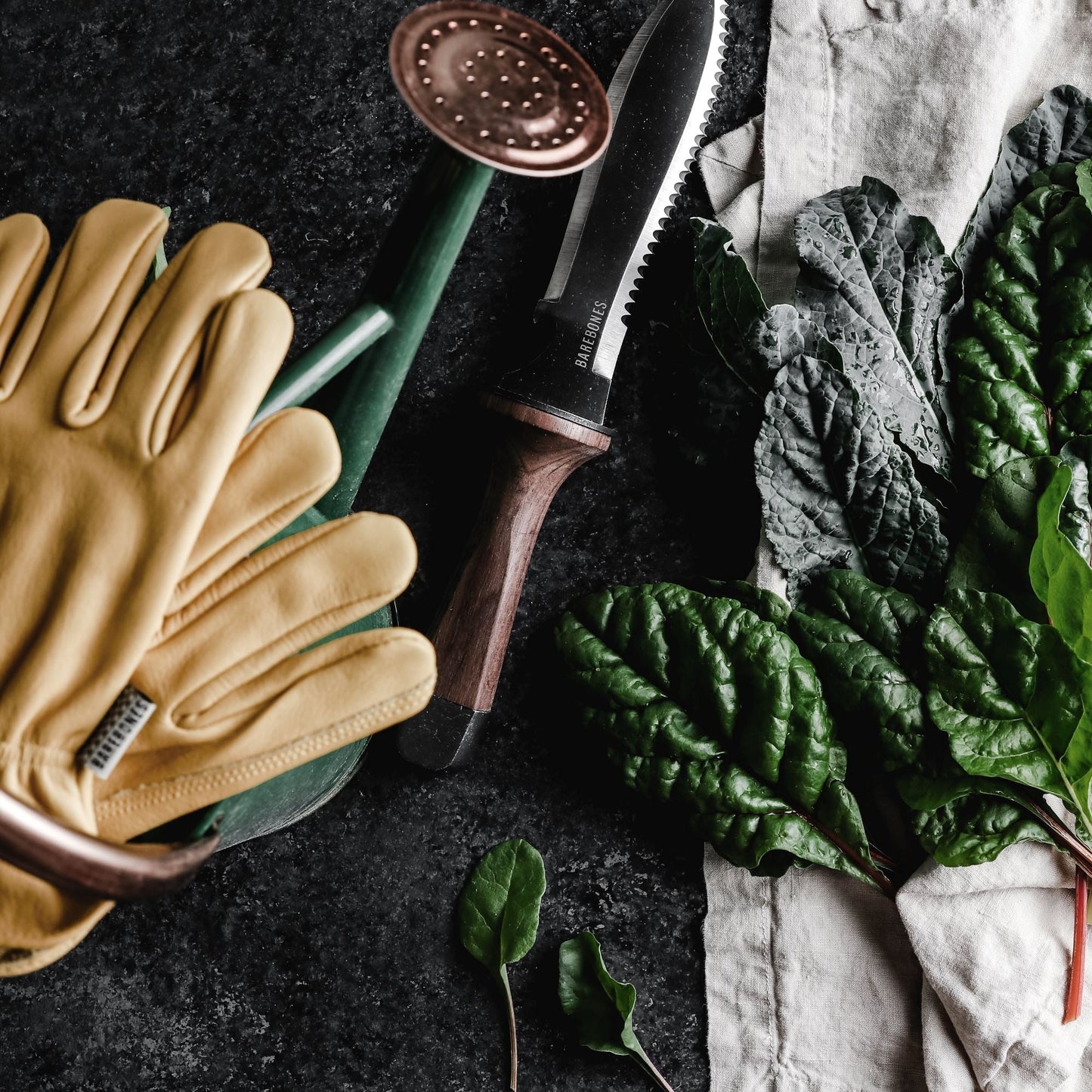 Survivalmes Van TrailForge Pro Grip Met Ergonomisch Handvat En Robuust Lemmet
