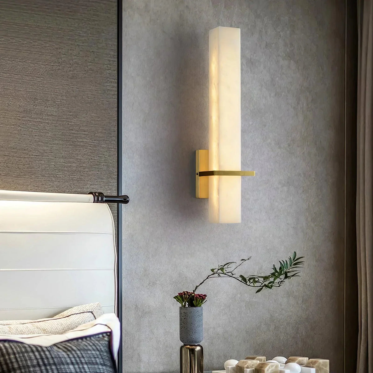 Ritta Wandlamp Witte Alabaster Messing Modern Cuboid