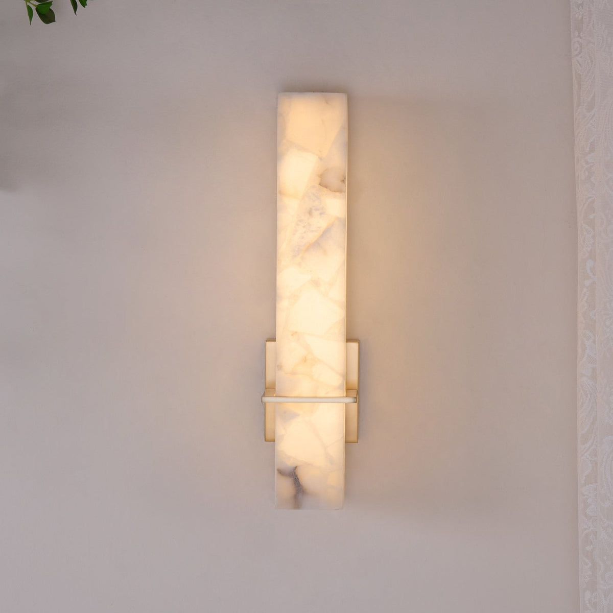 Ritta Wandlamp Witte Alabaster Messing Modern Cuboid