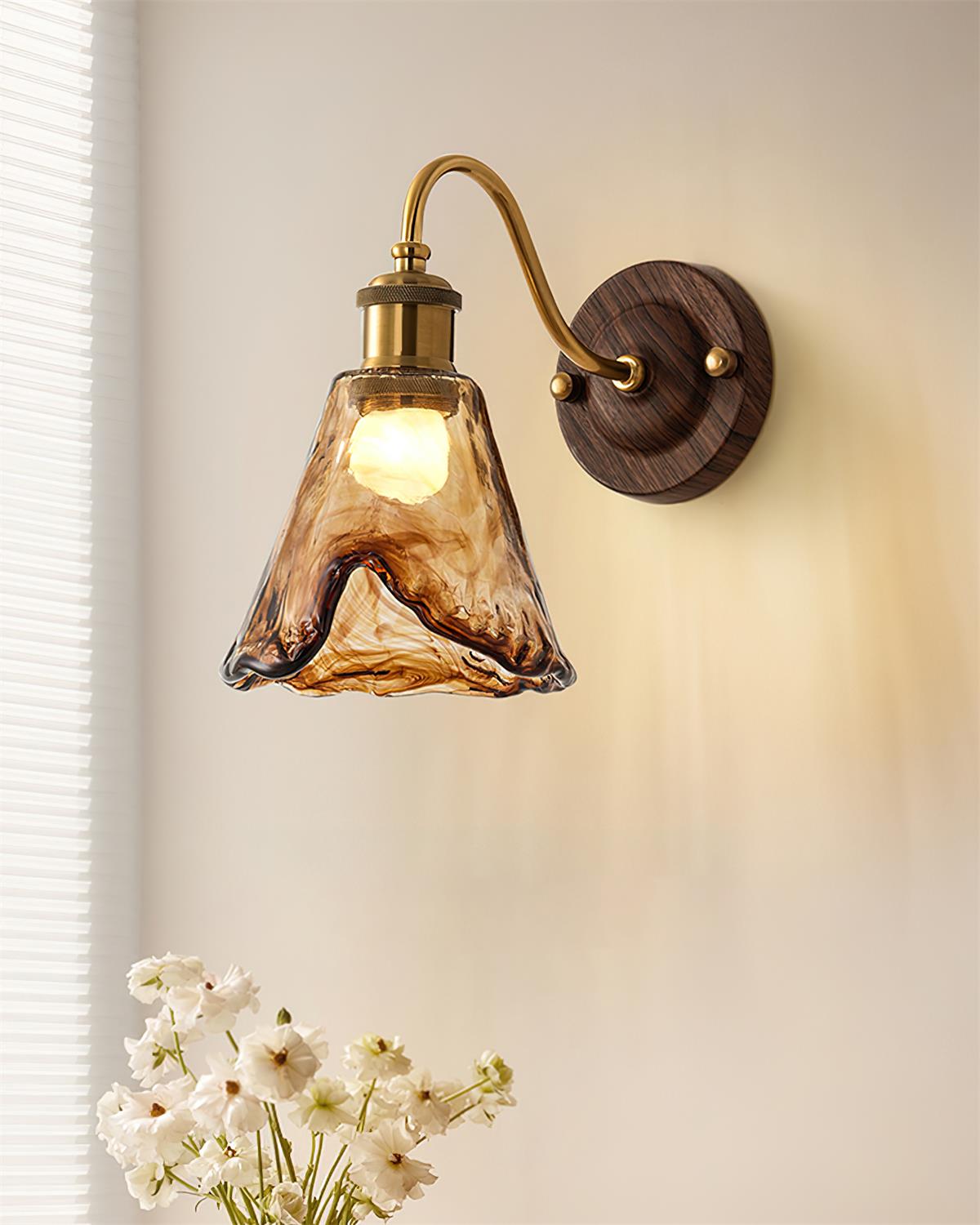 Wandlamp Amber Glazen Kap Walnut Goud Vintage Modern Sconces