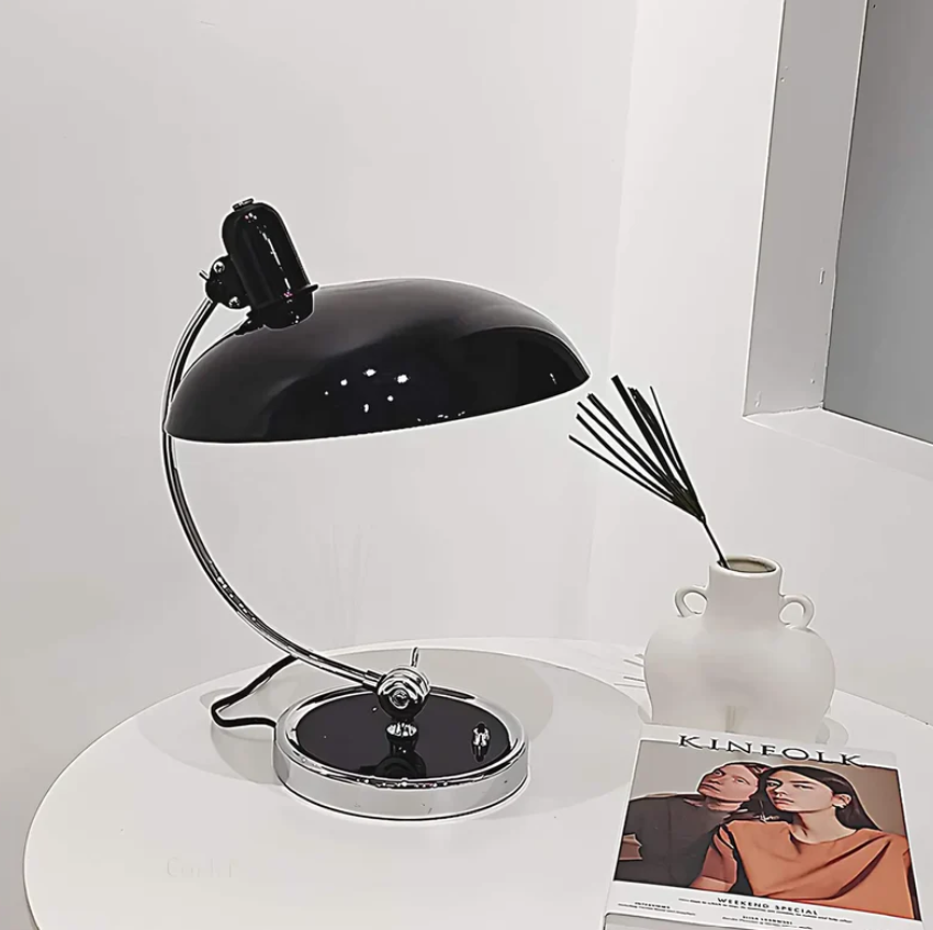 NordicGlow - Minimalistische Scandinavische tafel lamp met elegant ontwerp voor elke omgeving