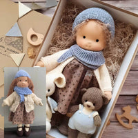 Handgemaakte Waldorf-pop “Poppi” | 35 cm | Biologisch katoen & Hypoallergene textiel | Educatief waardevol speelgoed | Haptische sensorische stimulatie
