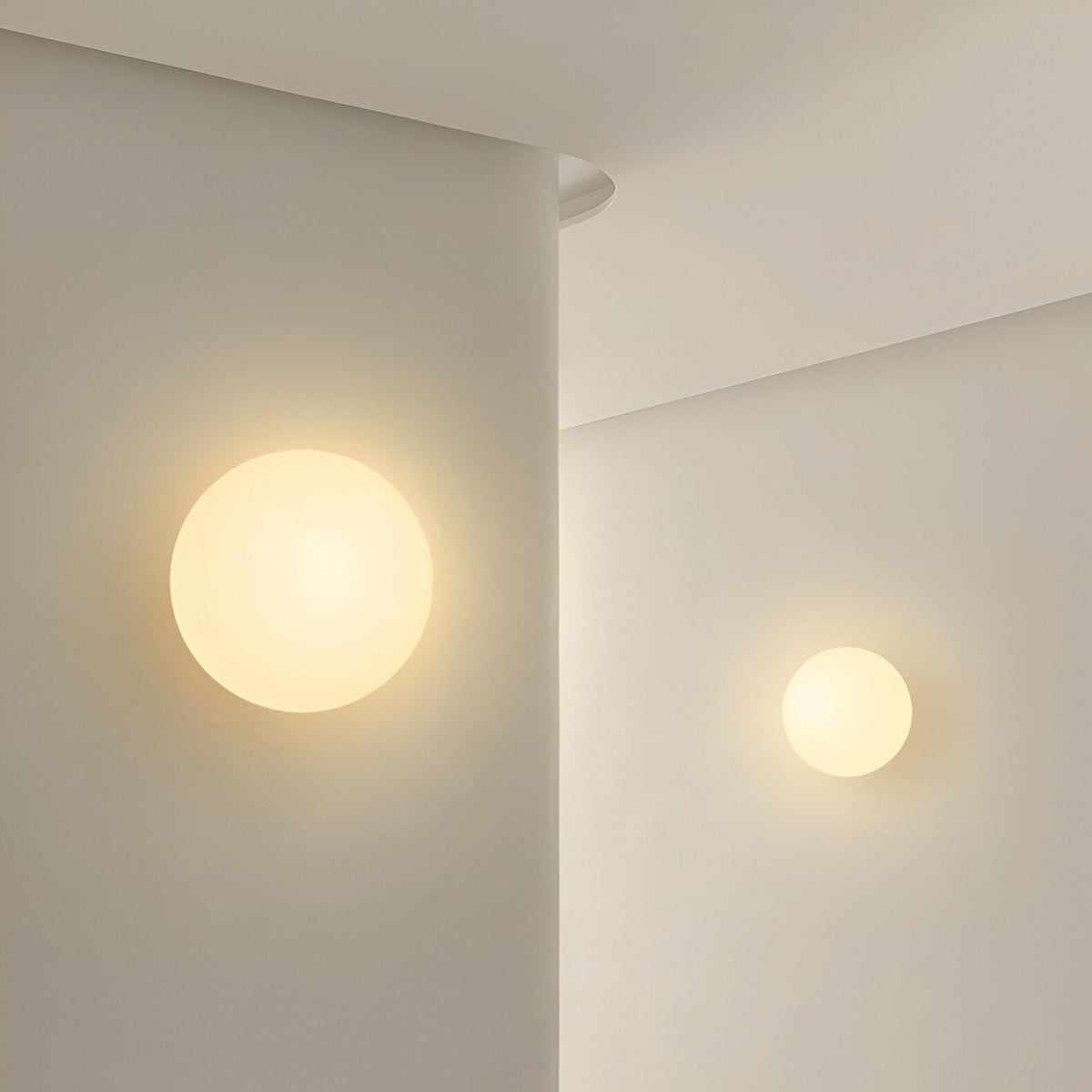 Dioscuri Minimalistische Ronde Glazen Wandlamp