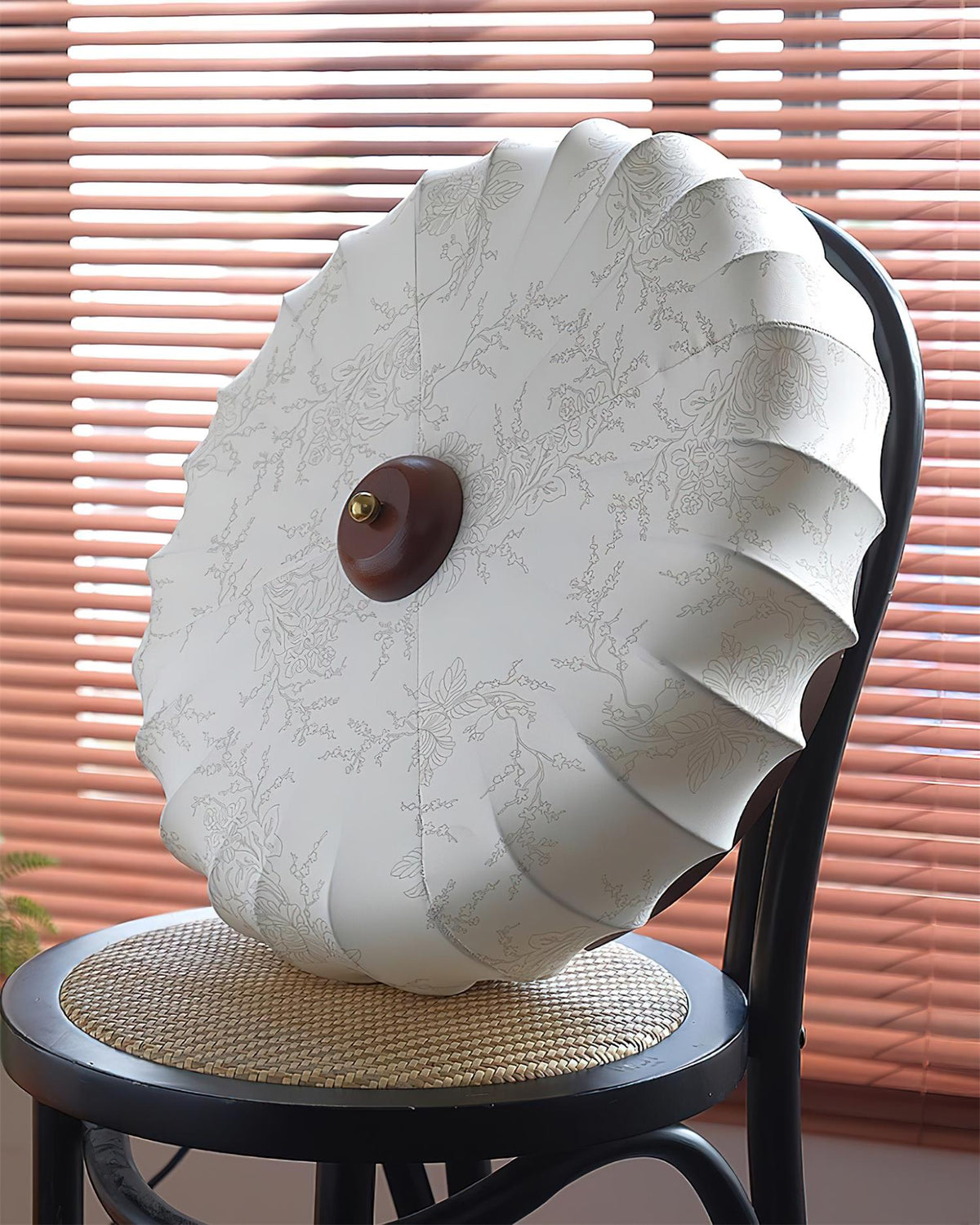 Plafondlamp Stoffen Kap Gepleatste Lotusvorm Houten Plafondbevestiging