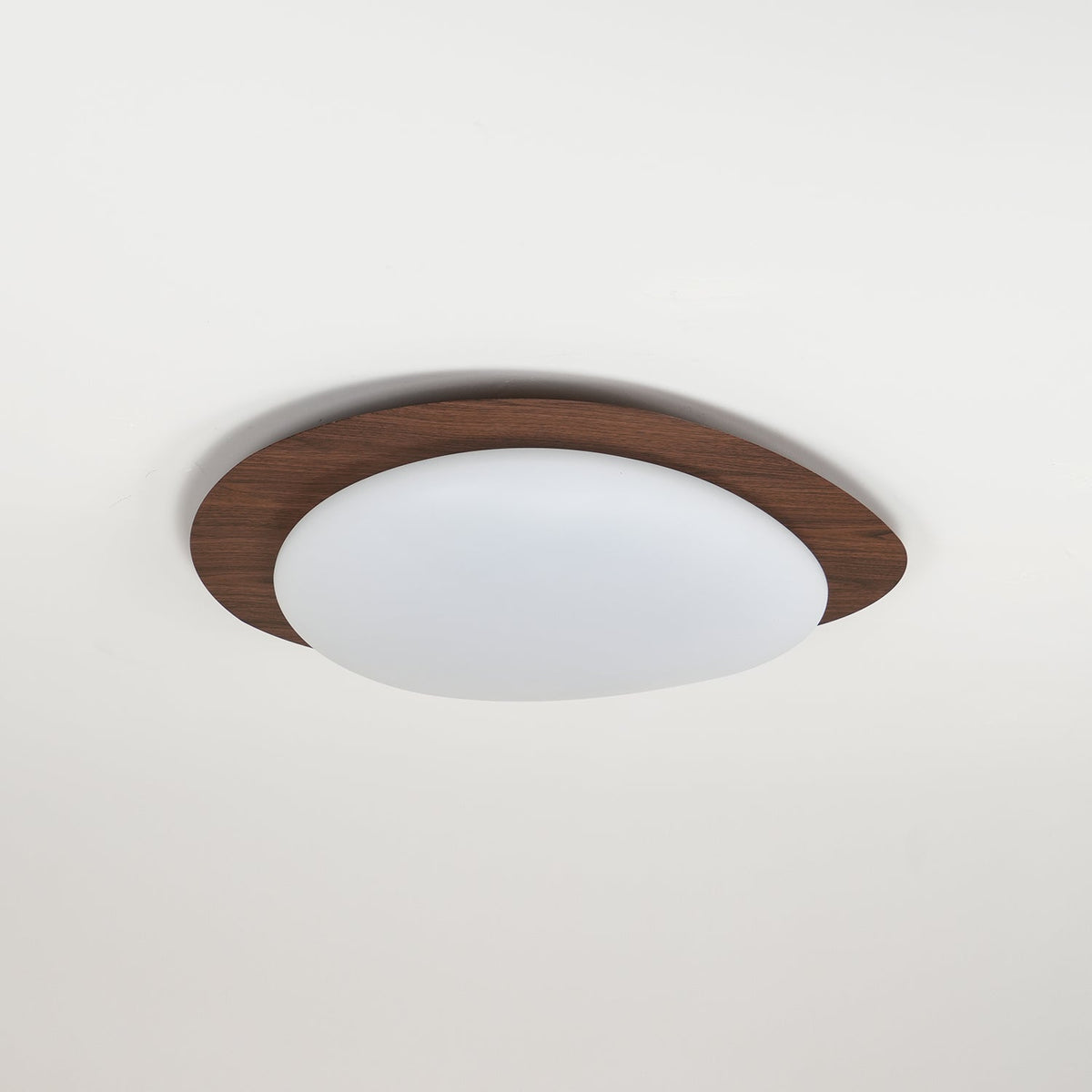 Quisti Pebble Walnoot Plafondlamp