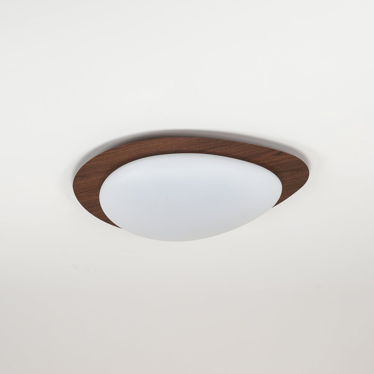 Quisti Pebble Walnoot Plafondlamp