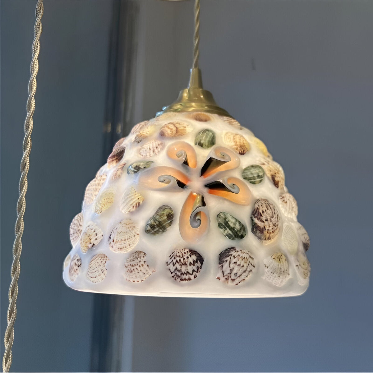 Retro Kleurrijke Natuurlijke Schelp Handgemaakte Messing Hanglamp