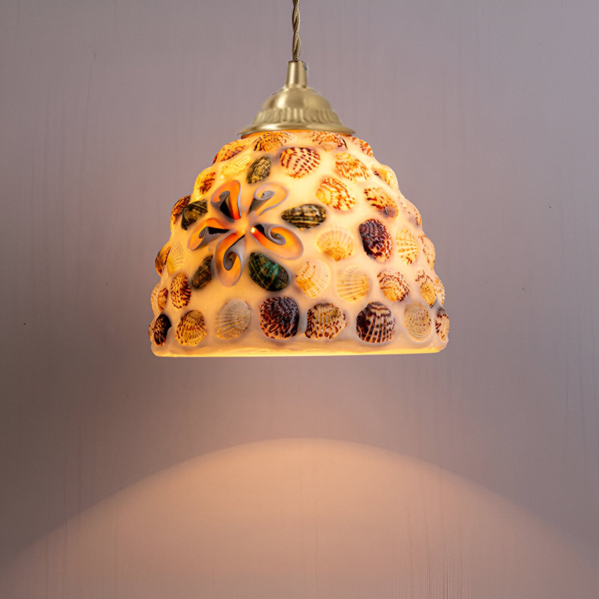 Retro Kleurrijke Natuurlijke Schelp Handgemaakte Messing Hanglamp