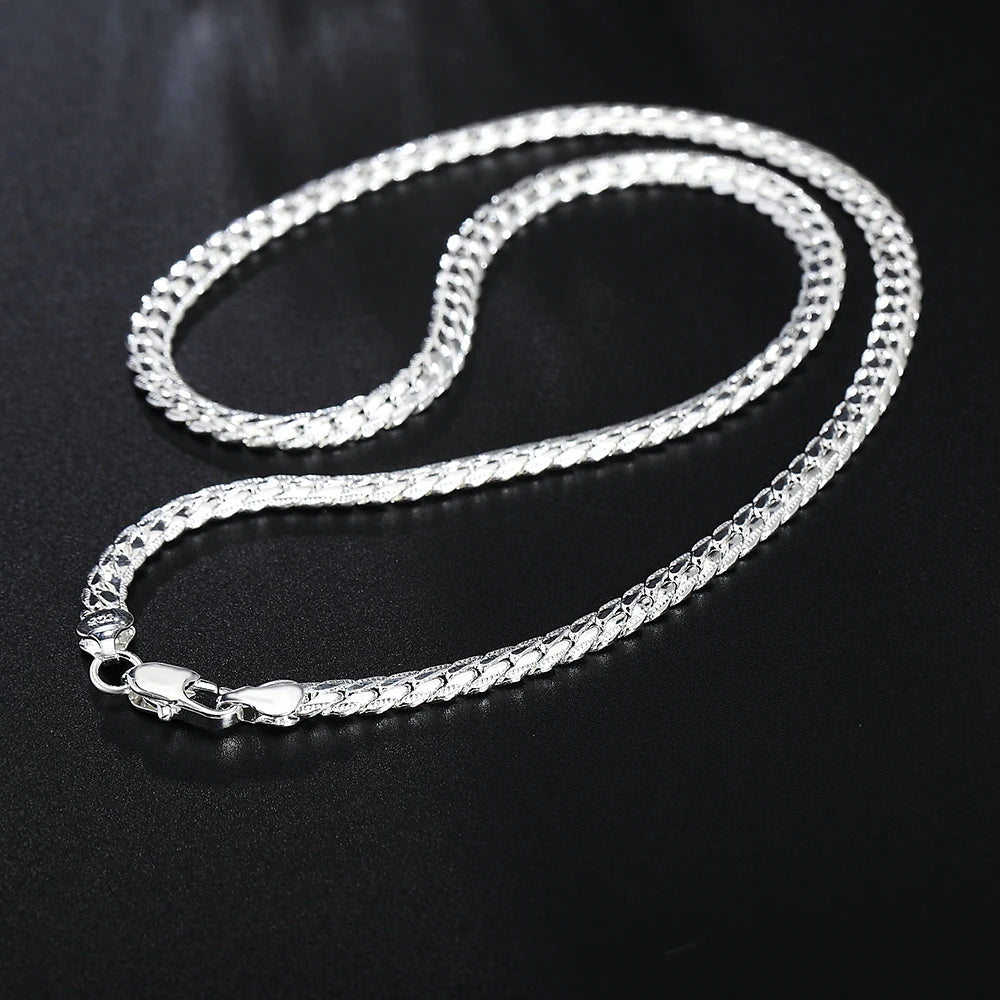 AuraElegance Sterling Zilveren Ketting | Tijdloos 925 sterling zilveren ontwerp met een 6mm zijketting, beschikbaar in 16/18/20/22/24 inch, perfect voor bruiloften, verlovingen en luxe cadeaus.