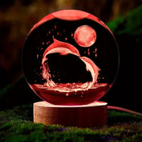 Mariluna Kristallen Bol Dolfijn | 3D-Lasergravure & LED-Basis | Maan- & Zee-motief