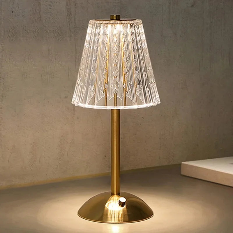 Elegante LED-tafellamp met kristallen kap en gouden afwerking – touch-aansteking