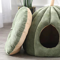 CozyNest Pompoen Kat Bed – Warm, Wasbaar & Comfortabel Kattenhol